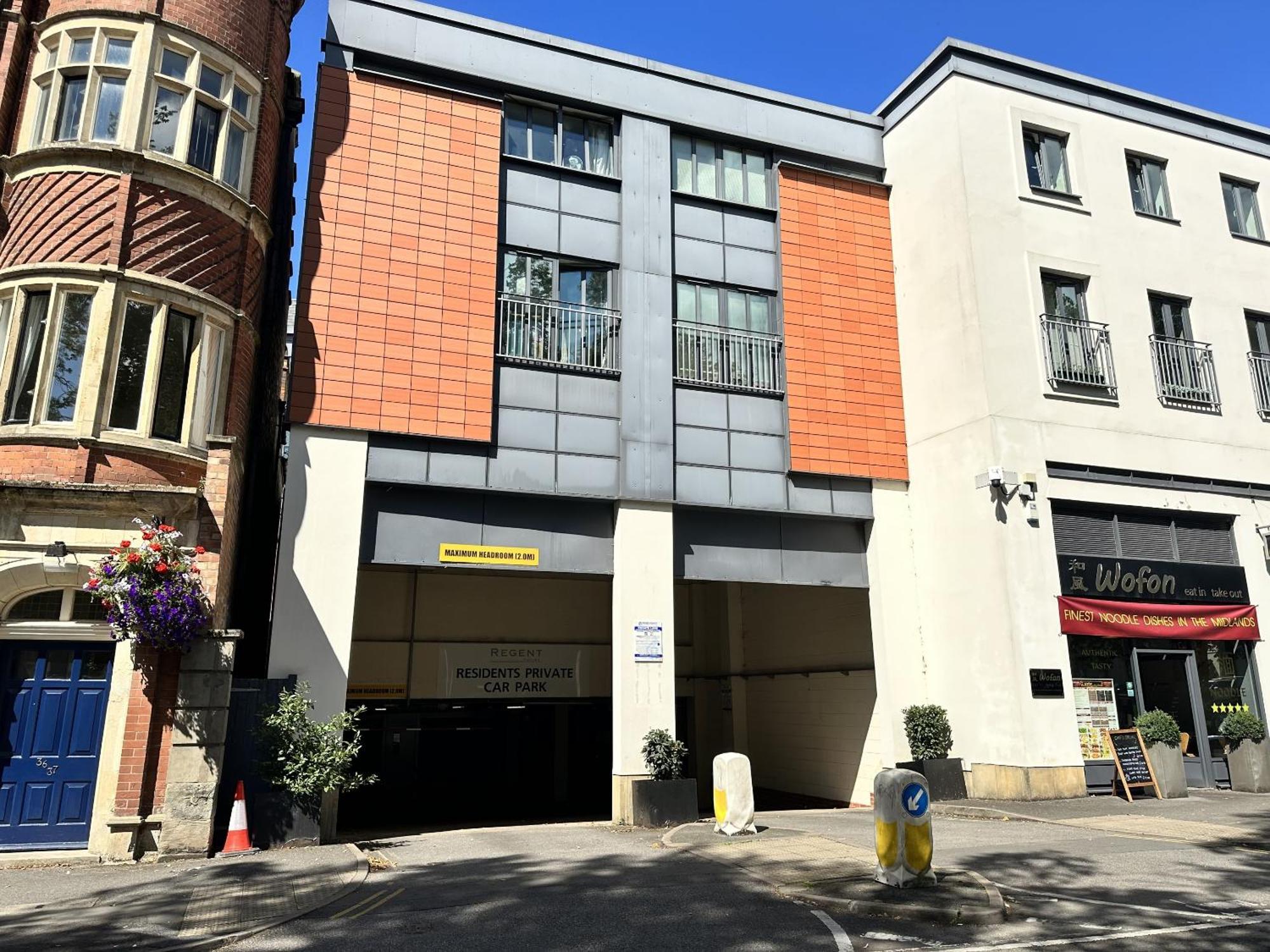 Stunning 2-Bed Town Centre Apartment - Hosted By Hutch Lifestyle Leamington Spa Bagian luar foto