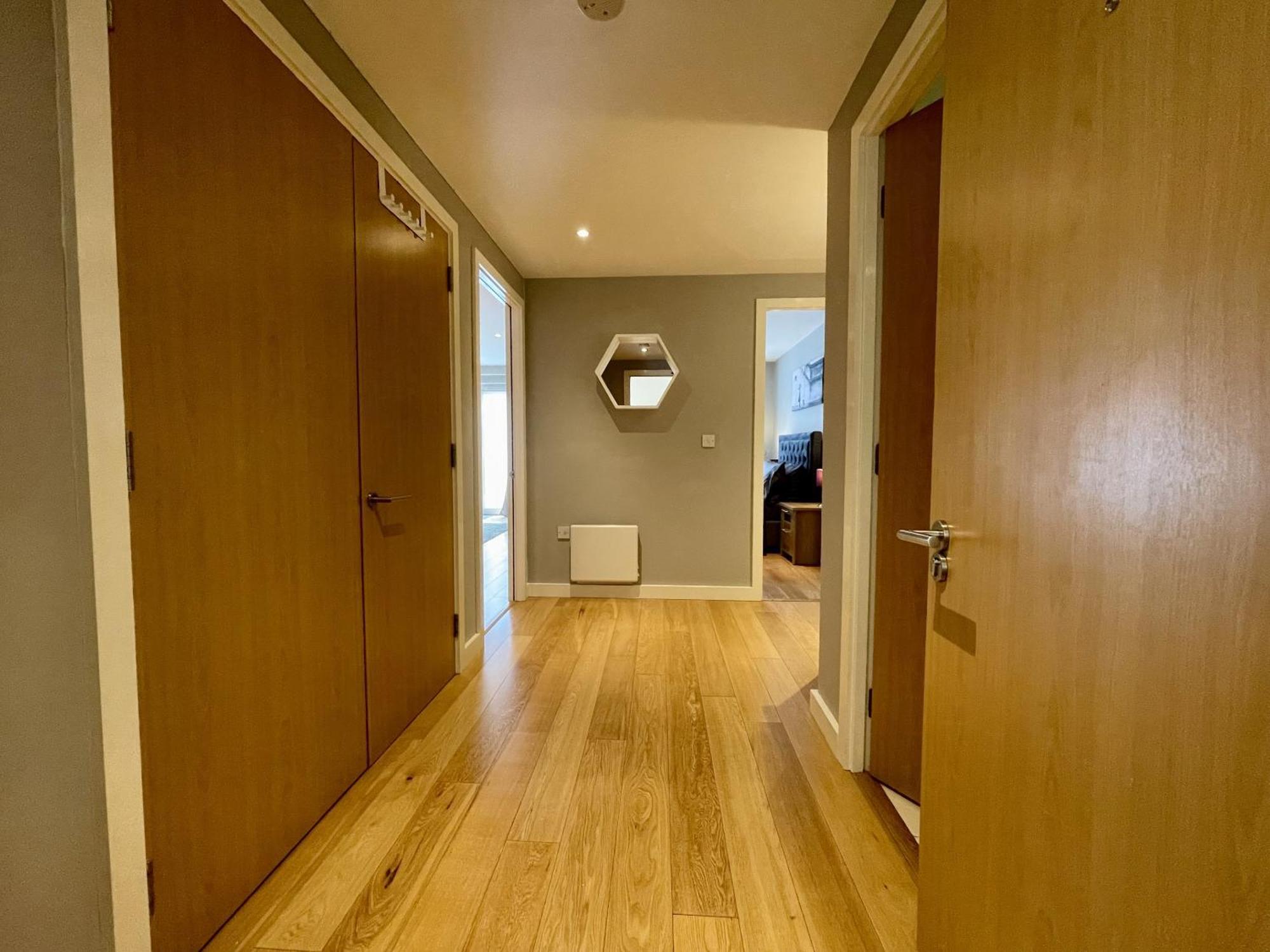 Stunning 2-Bed Town Centre Apartment - Hosted By Hutch Lifestyle Leamington Spa Bagian luar foto